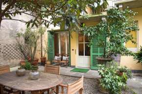 LA TINAIA - Courtyard house with private garden Gattico